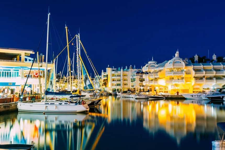 Suite Ron In Marina 2 People Puerto Deportivo Бенальмадена Екстер'єр фото
