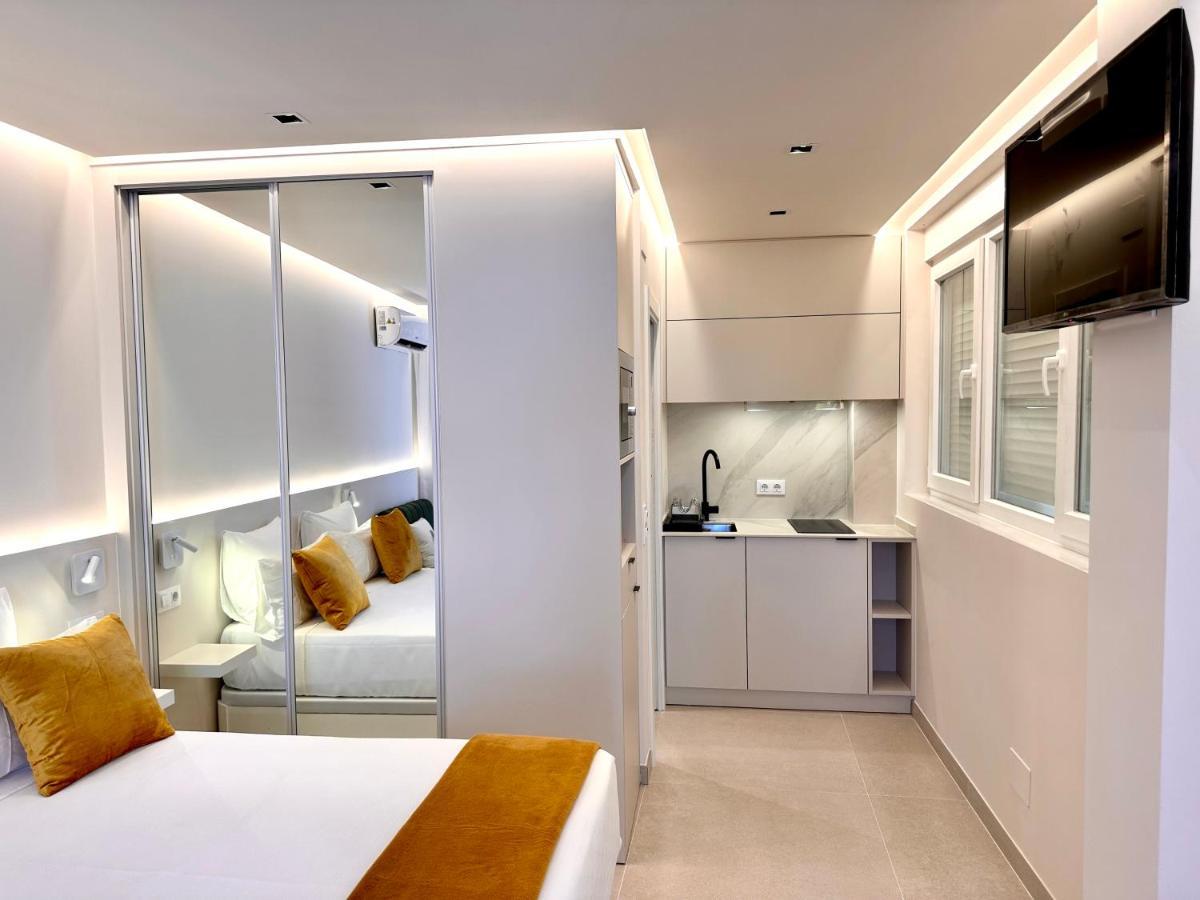 Suite Ron In Marina 2 People Puerto Deportivo Бенальмадена Екстер'єр фото